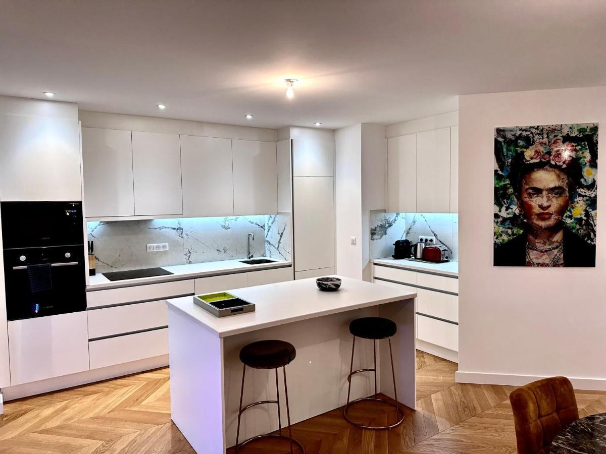 Bel Appartement Avec Parking Au Coeur De Reims Exterior foto
